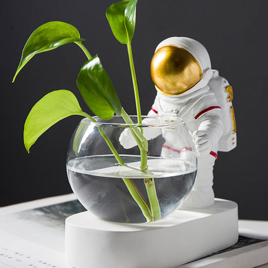 Nordic Astronaut Resin Decorative Flowerpot