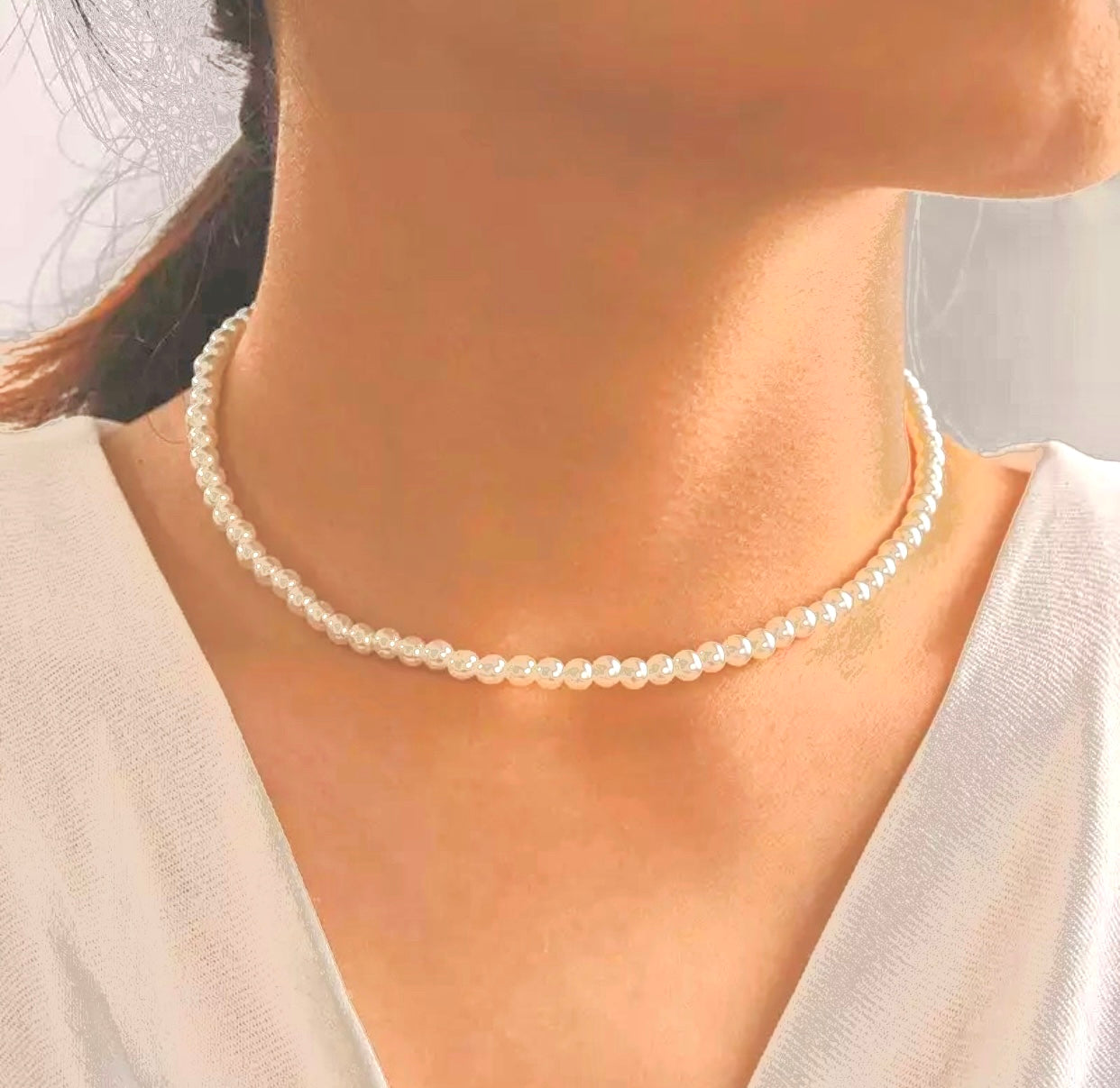 The Elegant Pearl Necklace